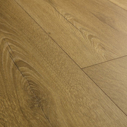 Pavimento in Laminato CLASSIC ROVERE MIELE D'ACACIA QUICK-STEP impermeabile al 100% con sistema Uniclic, compatibile con riscaldamento a pavimento