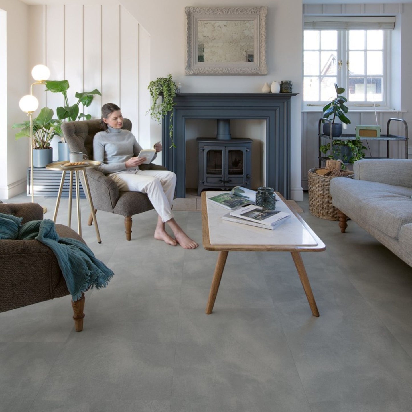 Pavimento in PVC ILLUME AZZURRO SOFT QUICK-STEP effetto pietra con piastrella media impermeabile e posa Uniclic