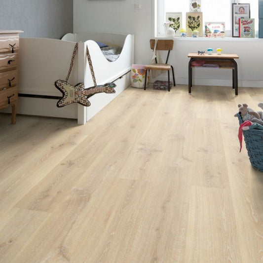 Pavimento in Laminato CREO ROVERE DEL TENNESSEE CHIARO QUICK-STEP impermeabile al 100%, resistente ai graffi, compatibile con riscaldamento a pavimento