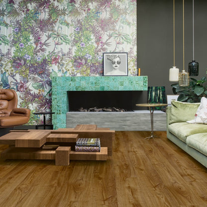 Pavimento in PVC BLOOM ROVERE D'AUTUNNO MARRONE QUICK-STEP a doga media tonalità marrone che richiama ambienti caldi e accoglienti