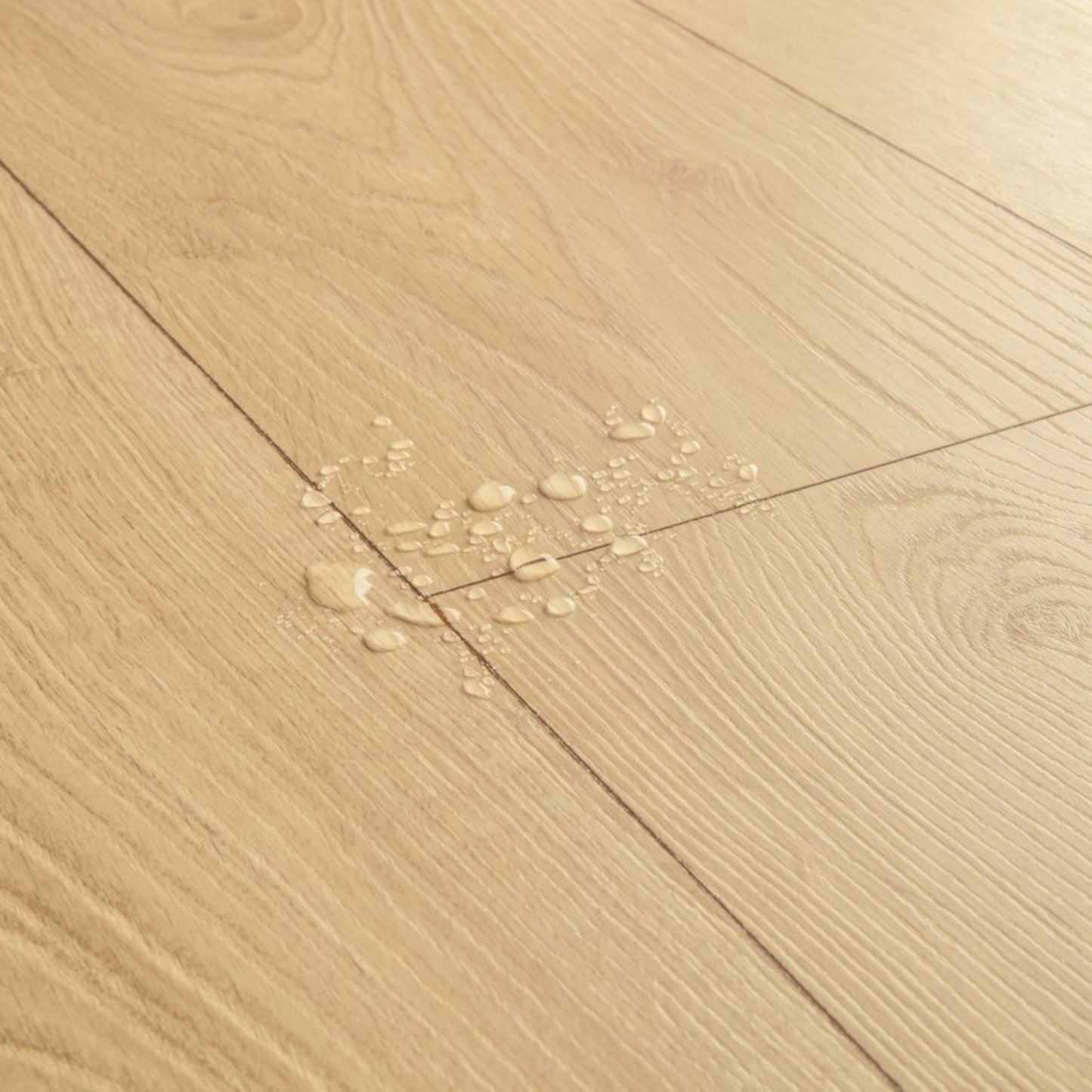 Pavimento in Laminato CLASSIC ROVERE DEL DESERTO GREIGE QUICK-STEP 100% impermeabile, bisellatura a stampa, sistema Uniclic