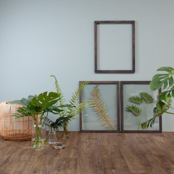 Pavimento in PVC BLOOM ROVERE D'AUTUNNO CIOCCOLATO QUICK-STEP con doga media impermeabile e posa Uniclic