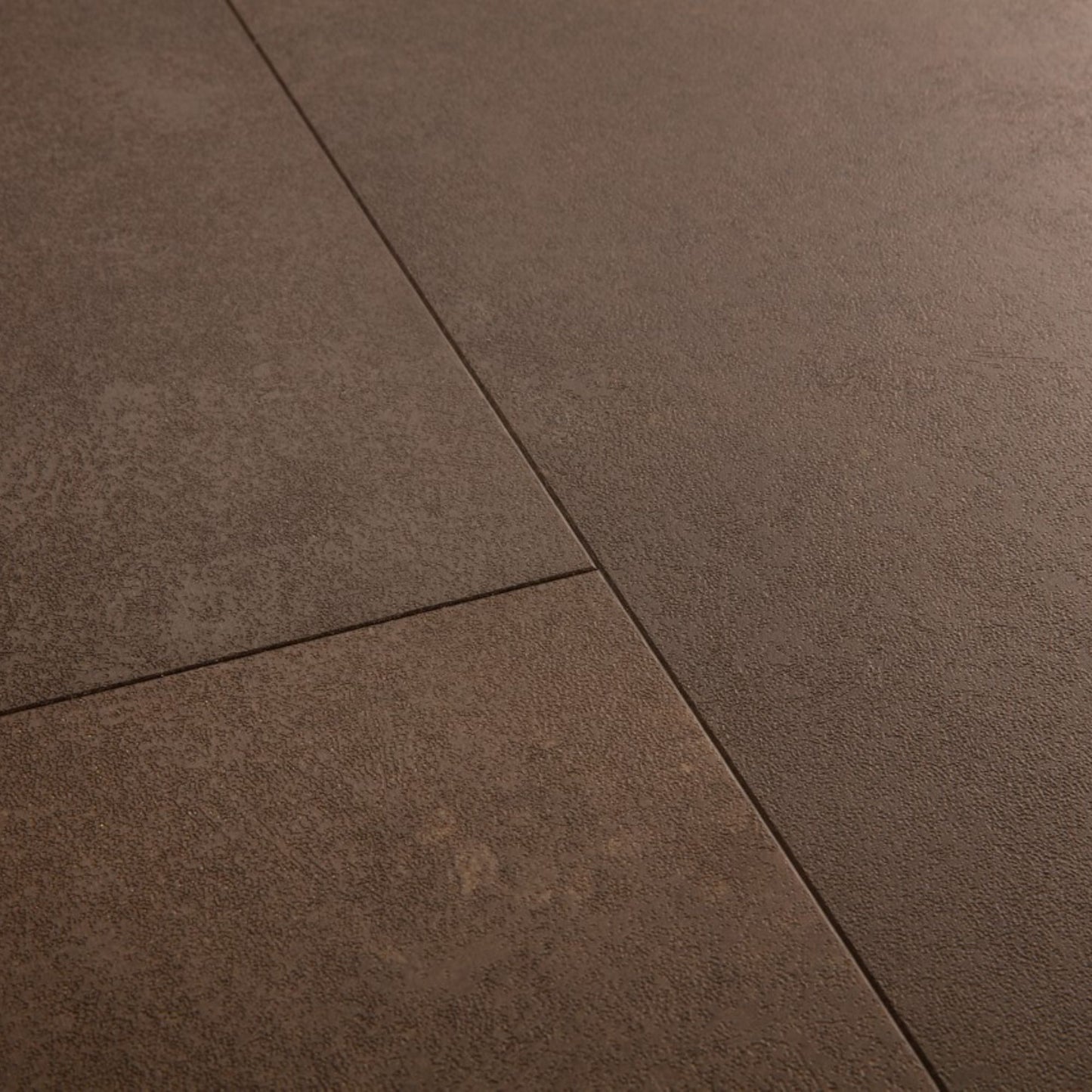 Pavimento in PVC ORO BASE PIETRA CANNELLA QUICK-STEP effetto pietra impermeabile con posa Uniclic, con riscaldamento a pavimento