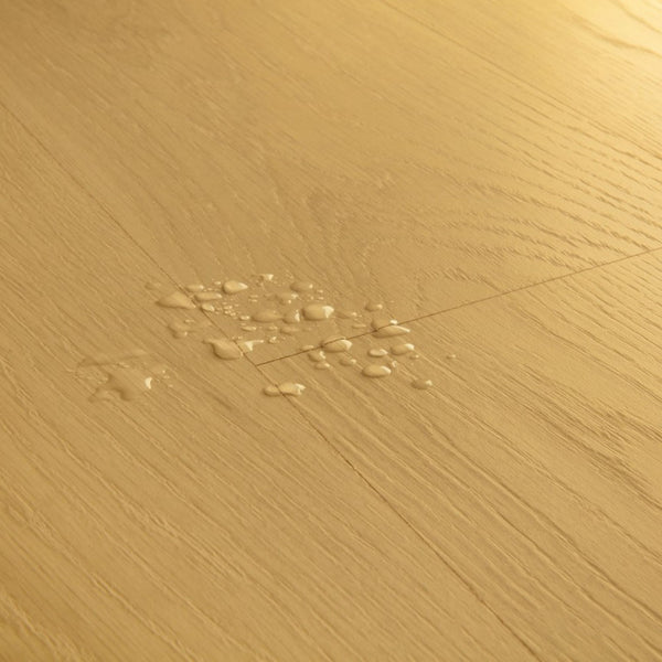 Pavimento in Laminato CLASSIC ROVERE BISCOTTO QUICK-STEP compatibilità con riscaldamento a pavimento per uso residenziale