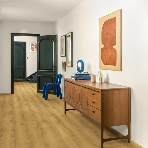 Pavimento in Laminato CLASSIC ROVERE CLASSICO CHIARO QUICK-STEP 100% impermeabile, bisellatura a stampa, sistema Uniclic