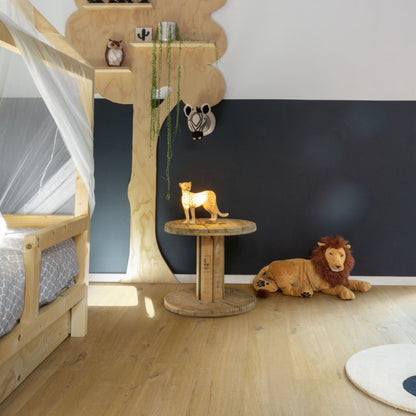 Pavimento in PVC BLOOM ROVERE COTONE PROFONDO QUICK-STEP studiata per integrarsi in ambienti residenziali moderni e tradizionali