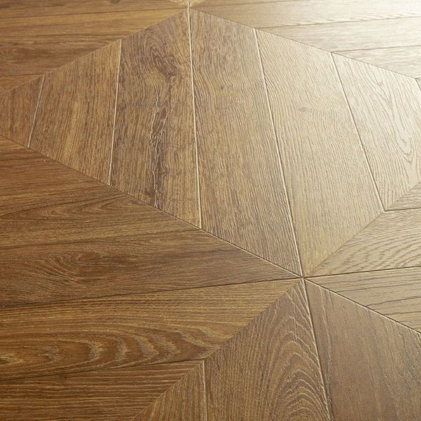 Pavimento in Laminato IMPRESSIVE PATTERNS ROVERE SPINA MARRONE QUICK-STEP con bisellatura naturale, resistente all’acqua al 100%, sistema Uniclic