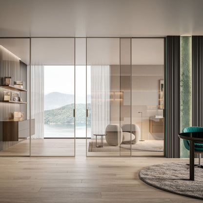 # PORTA SELENE - RES ITALIA con cornice sottile e minimale studiata per esaltare la leggerezza e la purezza del vetro
