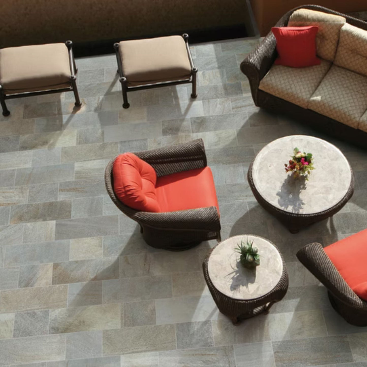 PIETRE ALPINE SAVOIA ITALIA Piastrelle in gres porcellanato effetto quarzite di montagna per pavimenti e rivestimenti interni ed esterni