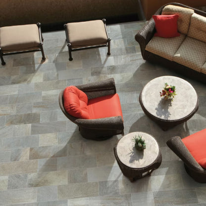 PIETRE ALPINE SAVOIA ITALIA Piastrelle in gres porcellanato effetto quarzite di montagna per pavimenti e rivestimenti interni ed esterni