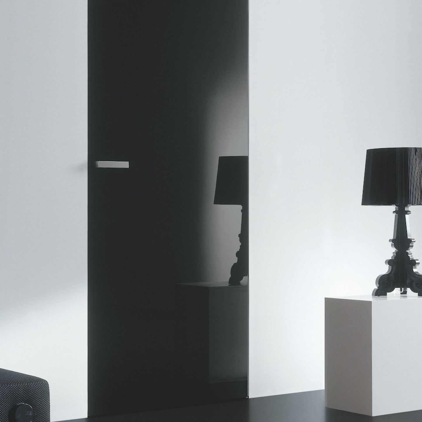 # PORTA MISS - RES ITALIA Design versatile con laccature, legni e materiali ricercati per ogni ambiente