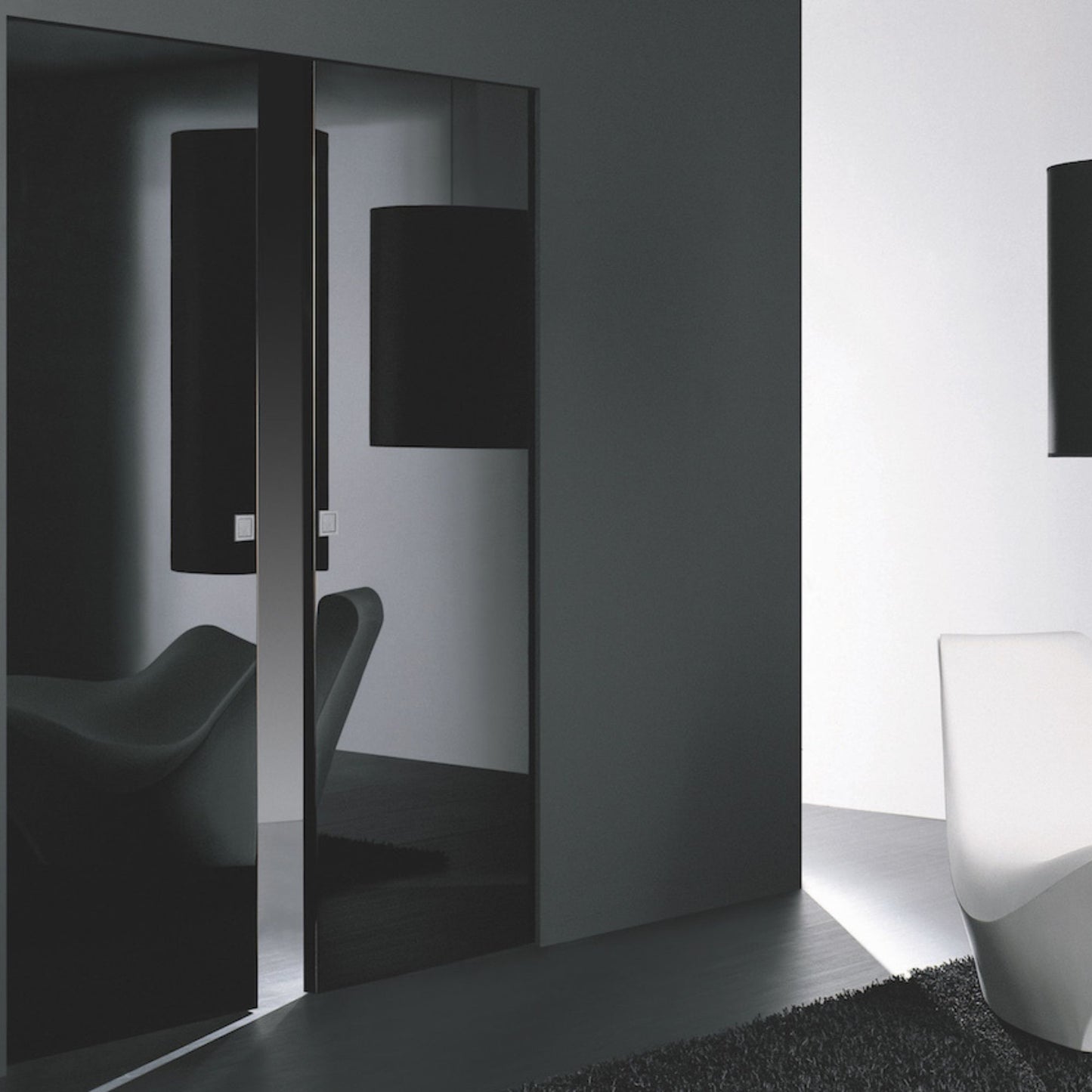 # PORTA MISS - RES ITALIA Design versatile con laccature, legni e materiali ricercati per ogni ambiente