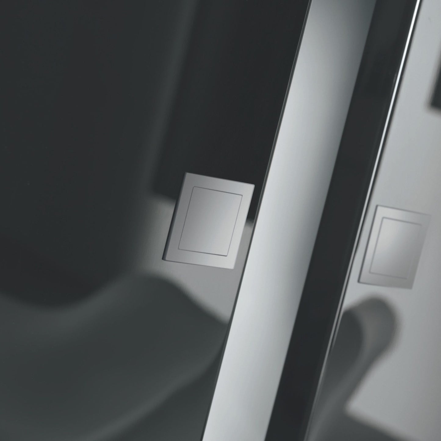 # PORTA MISS - RES ITALIA Design versatile con laccature, legni e materiali ricercati per ogni ambiente