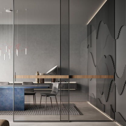 # PORTA SELENE - RES ITALIA con cornice sottile e minimale studiata per esaltare la leggerezza e la purezza del vetro