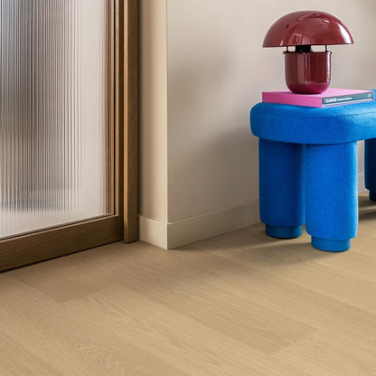 Pavimento in Laminato CAPTURE ROVERE VERNICIATO BEIGE QUICK-STEP impermeabili al 100% con tecnologia Hydroseal, posa Uniclic e garanzia a vita