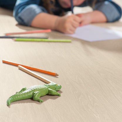 Pavimento in PVC BLOOM ROVERE DELLA BREZZA BEIGE QUICK-STEP con doga media tecnologia impermeabile Hydroseal per ambienti residenzia