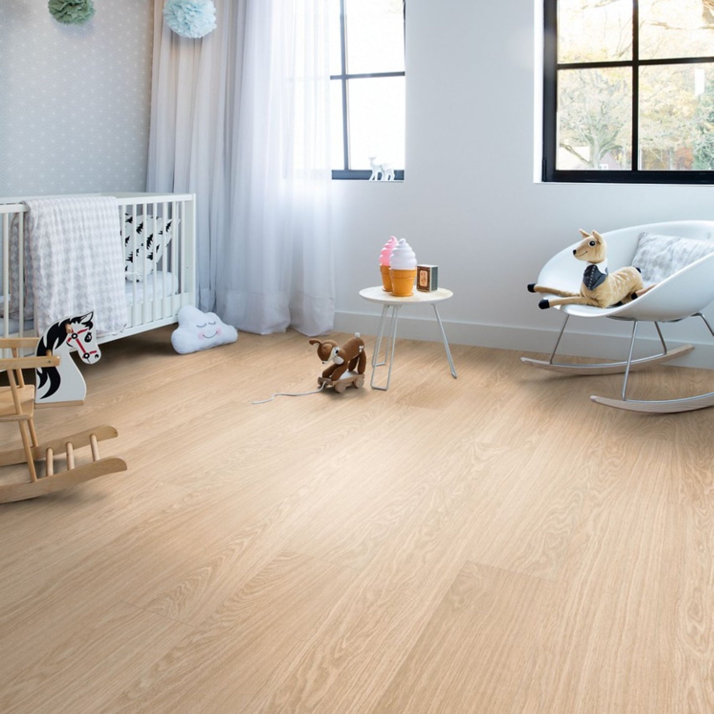 Pavimento in PVC BLOOM ROVERE PURO BLUSH QUICK-STEP con materassino integrato, posa Uniclic, impermeabilità totale