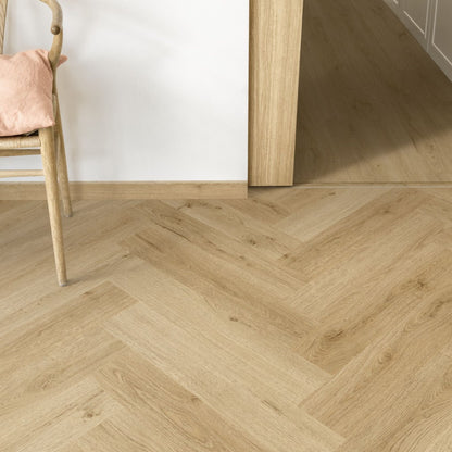 Pavimento in PVC CIRO BEIGE NATURALE QUICK-STEP finitura beige naturale restituisce un effetto legno sobrio e luminoso