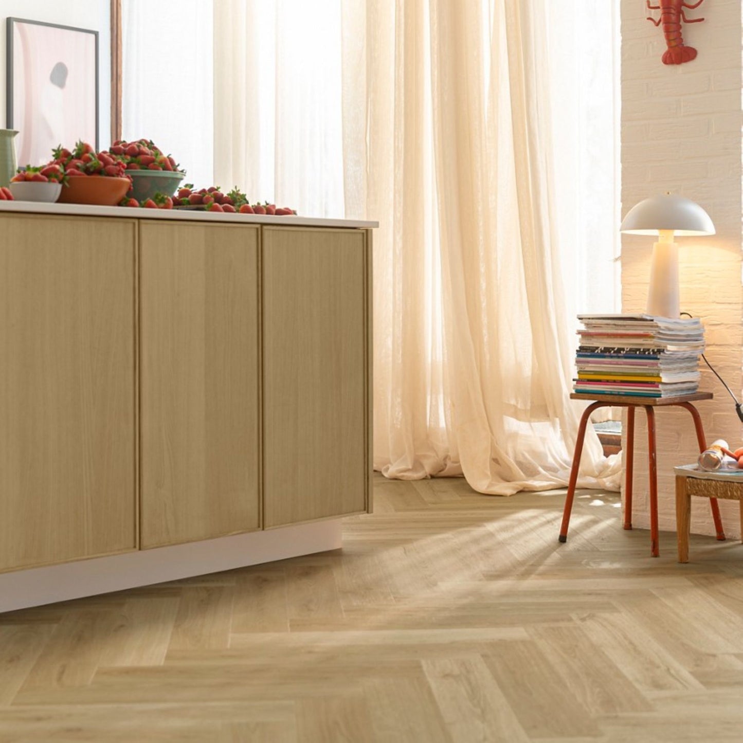 Pavimento in PVC CIRO BEIGE NATURALE QUICK-STEP finitura beige naturale restituisce un effetto legno sobrio e luminoso