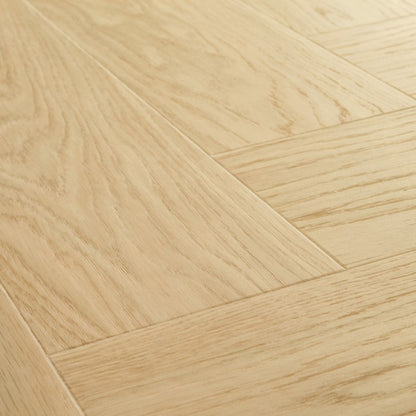 Pavimento in PVC CIRO ROVERE PURO BLUSH QUICK-STEP spina di pesce con sistema Unizip favorisce la luminosità naturale