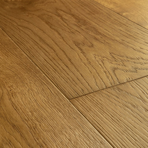 Pavimento in PARQUET CALA ROVERE CANNELLA EXTRA OPACO QUICK-STEP effetto legno superficie impermeabile, tecnologia Wood for Life