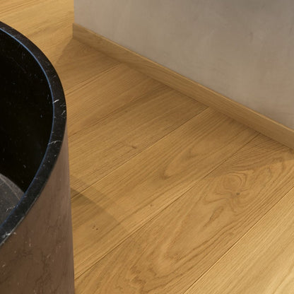 Pavimento in PARQUET AMATO ROVERE CUOIO EXTRA OPACO QUICK-STEP effetto legno posa Uniclic Multifit e compatibilità con riscaldamento e raffreddamento a pavimento