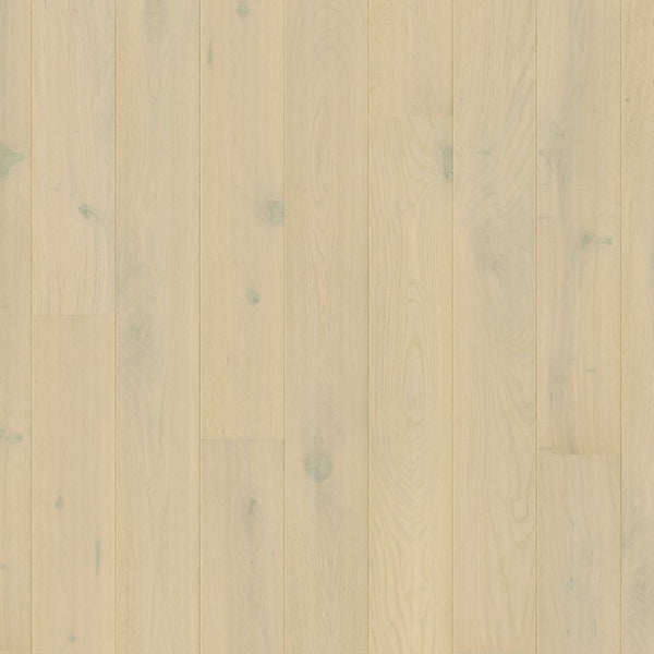 Pavimento in PARQUET AMATO ROVERE DELLA TUNDRA EXTRA OPACO QUICK-STEP effetto legno adatto a interni che richiedono luminosità e continuità cromatica