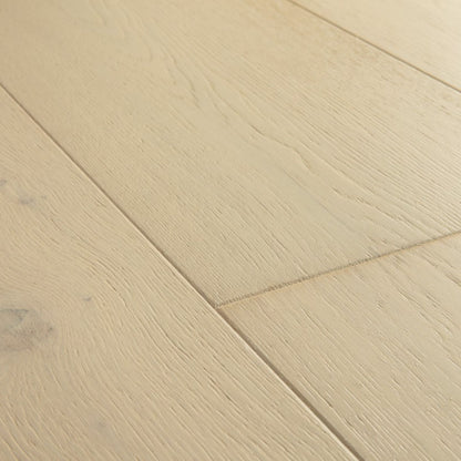 Pavimento in PARQUET CALA ROVERE DELLA TUNDRA EXTRA OPACO QUICK-STEP effetto legno finitura extra opaca riduce la visibilità di micrograffi e impronte