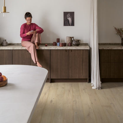 Pavimento in PARQUET CASCADA ROVERE DEL TEMPORALE EXTRA OPACO QUICK-STEP effetto legno finitura extra opaca ideale per ambienti residenziali moderni o classici