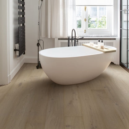 Pavimento in PARQUET CASCADA ROVERE DEL TEMPORALE EXTRA OPACO QUICK-STEP effetto legno finitura extra opaca ideale per ambienti residenziali moderni o classici