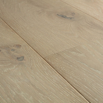 Pavimento in PARQUET CASCADA ROVERE DEL TEMPORALE EXTRA OPACO QUICK-STEP effetto legno finitura extra opaca ideale per ambienti residenziali moderni o classici