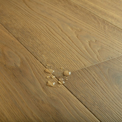 Pavimento in PARQUET CASCADA ROVERE MOKACCINO EXTRA OPACO QUICK-STEP effetto legno ideale sia per ambienti residenziali moderni che per spazi classici