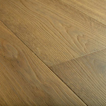 Pavimento in PARQUET CASCADA ROVERE MOKACCINO EXTRA OPACO QUICK-STEP effetto legno ideale sia per ambienti residenziali moderni che per spazi classici