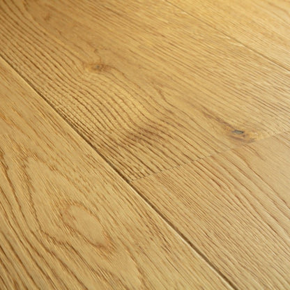 Pavimento in PARQUET CASCADA ROVERE NATURALE EXTRA OPACO QUICK-STEP effetto legno pensato per chi desidera pavimenti eleganti, duraturi e facili da mantenere