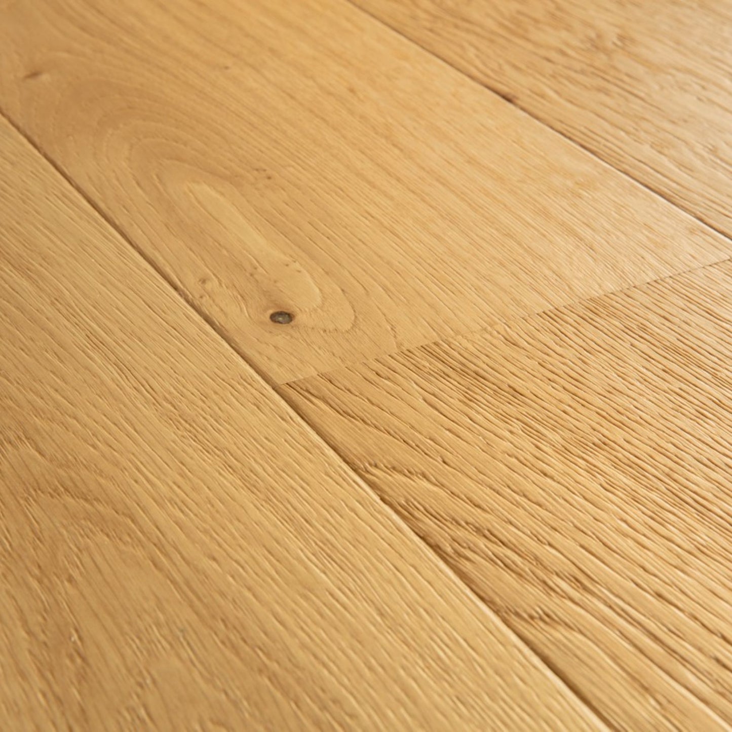 Pavimento in PARQUET AMATO ROVERE NATURALE EXTRA OPACO QUICK-STEP effetto legno adatta a contesti residenziali posa Uniclic Multifit