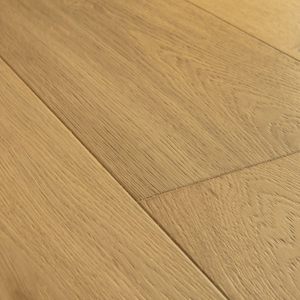Pavimento in PARQUET CALA ROVERE PURO EXTRA OPACO QUICK-STEP effetto legno tecnologia Wood for Life previene l’adesione di fango, residui o altri tipi di sporco
