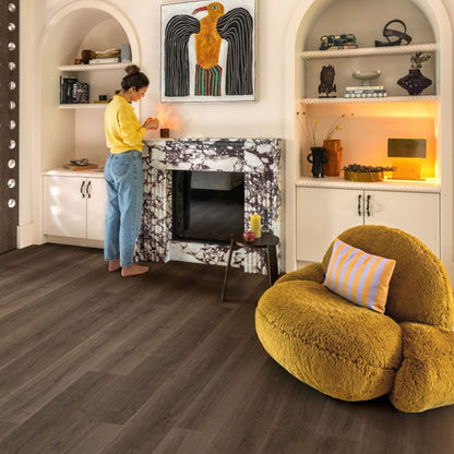 Pavimento in Laminato CAPTURE ROVERE SPAZZOLATO MARRONE QUICK-STEP sistema Uniclic e compatibile con riscaldamento a pavimento