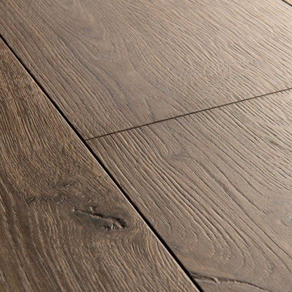 Pavimento in Laminato CAPTURE ROVERE SPAZZOLATO MARRONE QUICK-STEP sistema Uniclic e compatibile con riscaldamento a pavimento