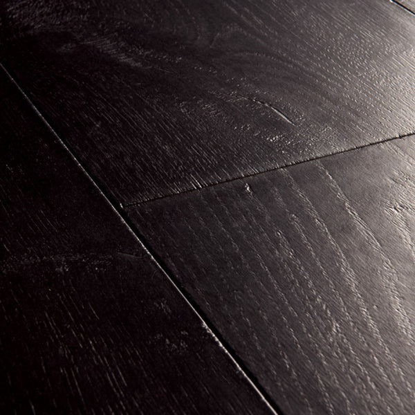 Pavimento in Laminato CAPTURE ROVERE TINTO NERO QUICK-STEP impermeabile, resistente ai graffi e compatibile con riscaldamento a pavimento