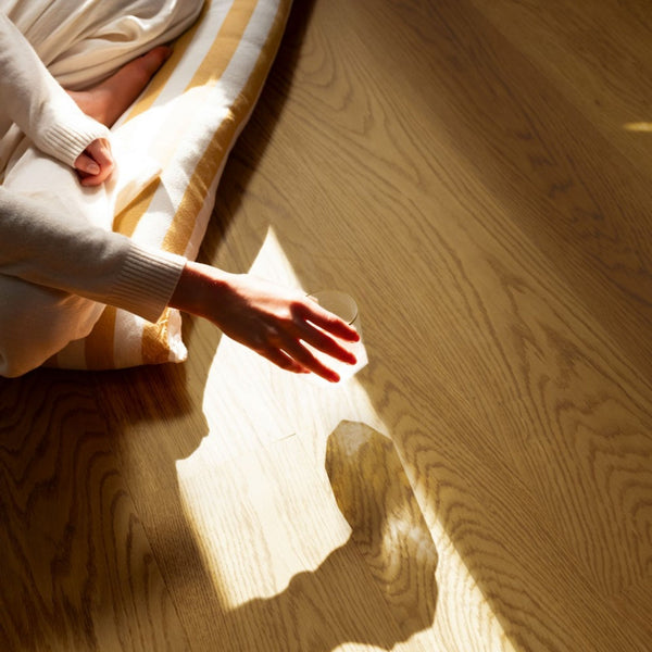 Pavimento in PARQUET CASCADA ROVERE TOFFEE EXTRA OPACO QUICK-STEP doghe larghe effetto legno pavimento impermeabile