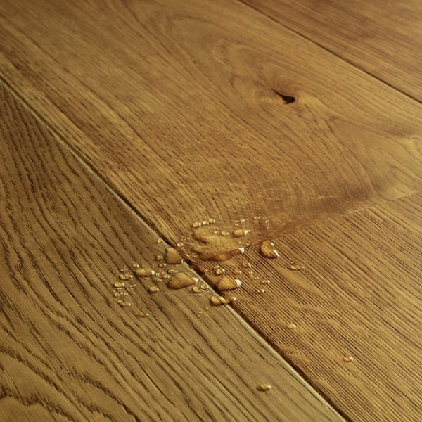 Pavimento in PARQUET CASCADA ROVERE TOFFEE EXTRA OPACO QUICK-STEP doghe larghe effetto legno pavimento impermeabile