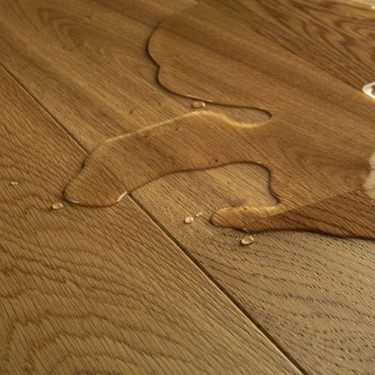 Pavimento in PARQUET CASCADA ROVERE TOFFEE EXTRA OPACO QUICK-STEP doghe larghe effetto legno pavimento impermeabile