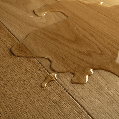 Pavimento in PARQUET CASCADA ROVERE TOFFEE EXTRA OPACO QUICK-STEP doghe larghe effetto legno pavimento impermeabile