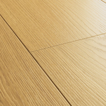 Pavimento in Laminato CAPTURE ROVERE VERNICIATO NATURALE QUICK-STEP impermeabili al 100% con tecnologia Hydroseal e resa estetica effetto legno naturale