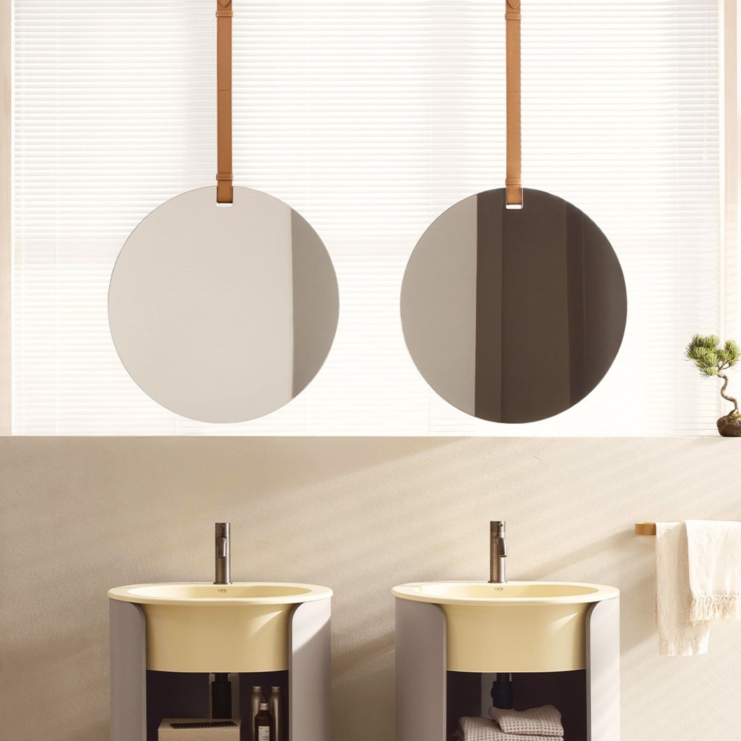 # SPECCHIO BAGNO ROTONDO ø60 con cinta in cuoio  - CERAMICA CIELO monofacciale o bifacciale oggetto d’arredo unico che unisce eleganza e funzionalità