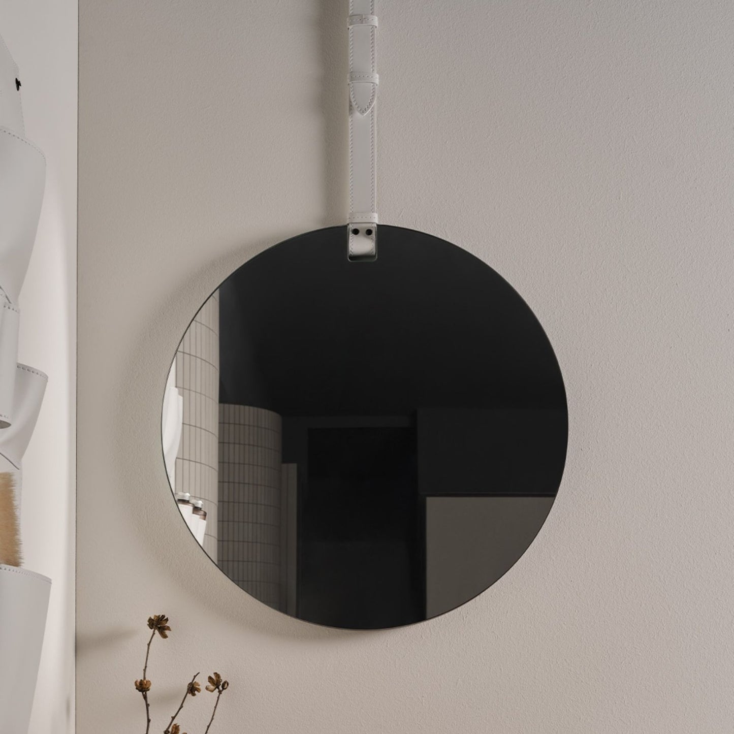 # SPECCHIO BAGNO ROTONDO ø60 con cinta in cuoio  - CERAMICA CIELO monofacciale o bifacciale oggetto d’arredo unico che unisce eleganza e funzionalità