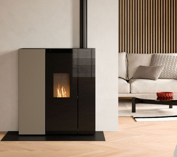 STUFA A PELLET ECOFIRE TIFFANY 10 US Aria Irraggiamento 10kW A+ PALAZZETTI progettata per installazione a filo parete, ideale per ambienti ristretti