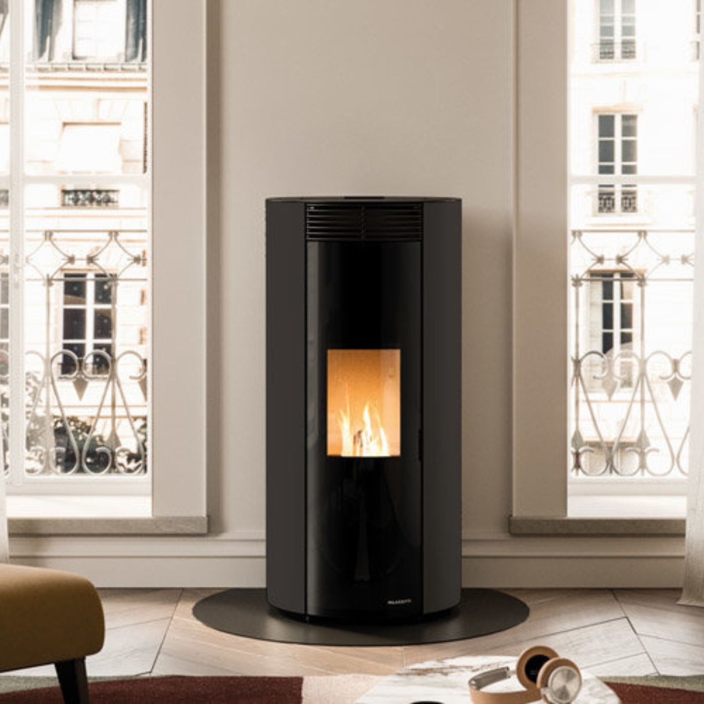 STUFA A PELLET ECOFIRE EMILY 9 Aria ventilata 9kW PALAZZETTI ermetica design rotondo autopulente combustione totale 9 kw 5 stelle