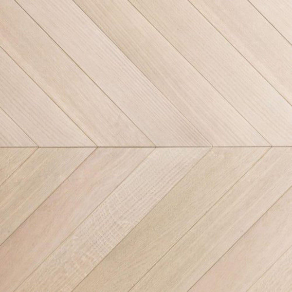 # PARQUET A DISEGNO SPINA UNGHERESE 45° ROVERE - LABOR LEGNO eleganza classica, tonalità chiare, posa a disegno per ambienti raffinati