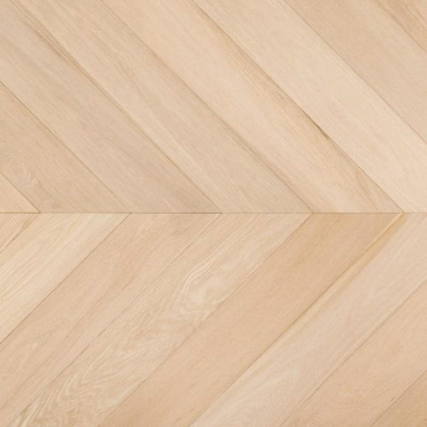 # PARQUET A DISEGNO SPINA UNGHERESE 45° ROVERE - LABOR LEGNO eleganza classica, tonalità chiare, posa a disegno per ambienti raffinati